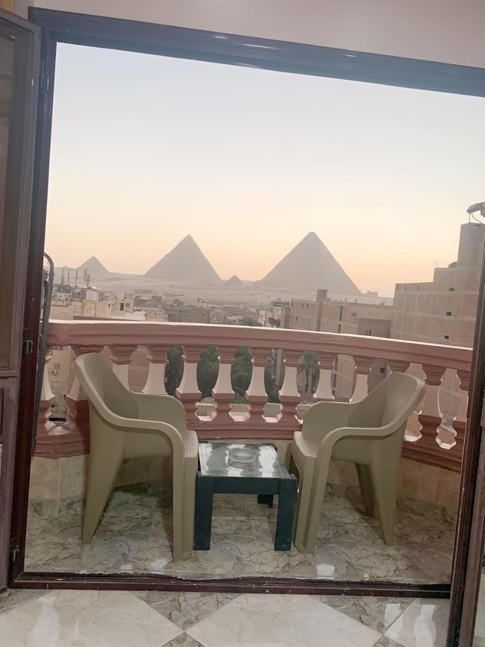 Apartment Spacious And Luxury Family Full Pyramids View